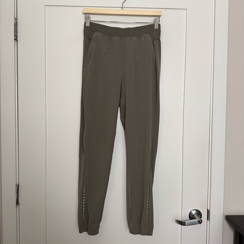 Lululemon Adapted State High-Rise Joggers Airflow Pants Women Sz 6 Green Stretch